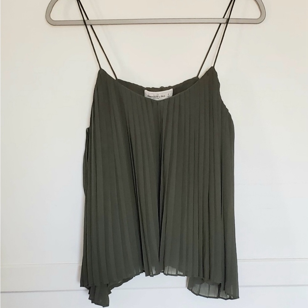 Abercrombie spaghetti strap pleated tank top